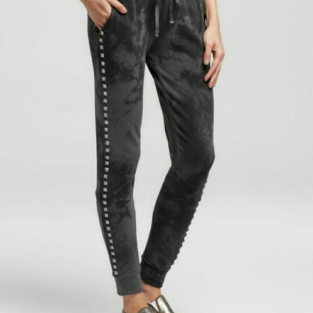 Pam & Gela Studded Sweatpants Size Medium